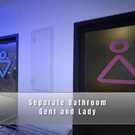 Pera Space Capsule Hotel Phuket Εξωτερικό φωτογραφία